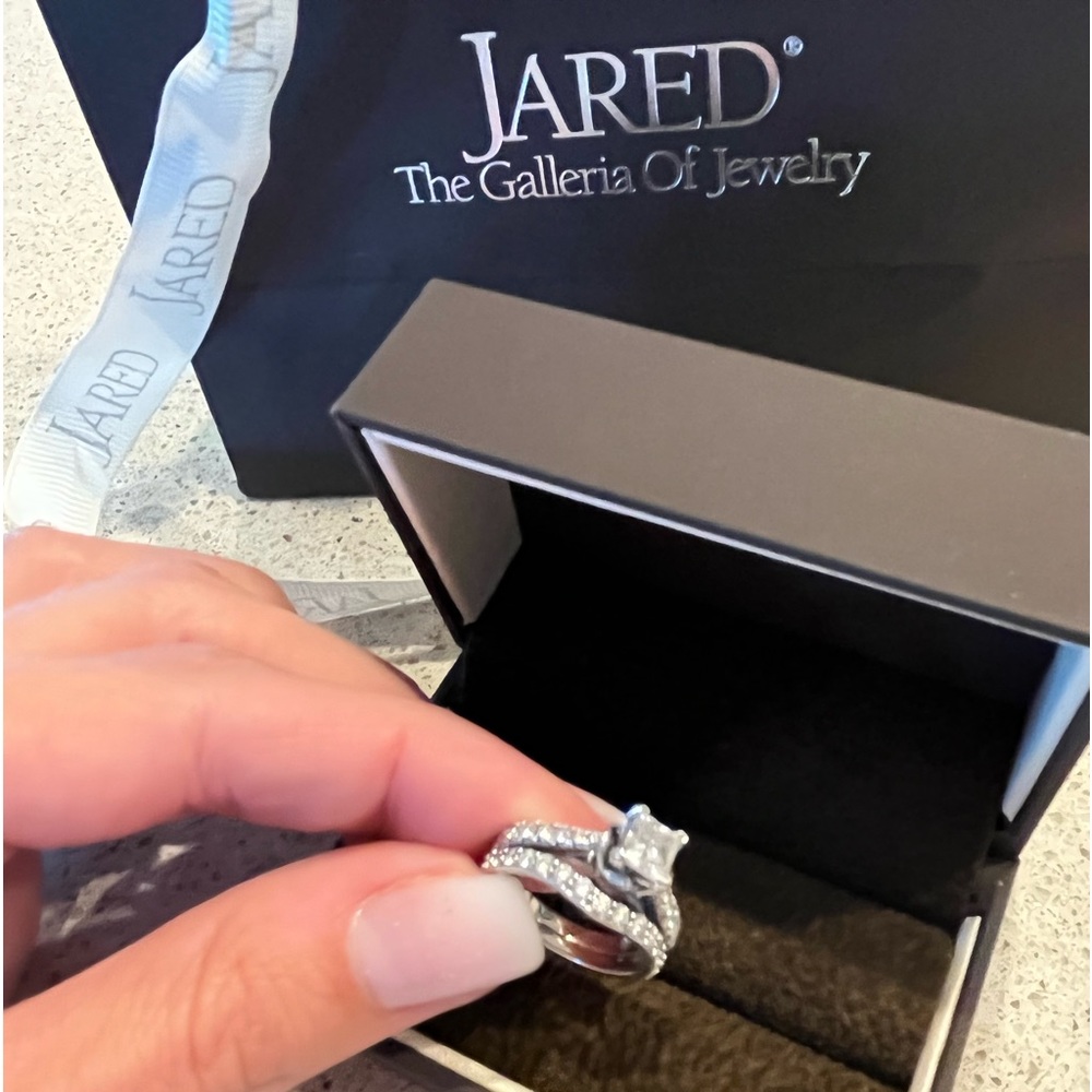 Jared engagement ring and matching band 💍